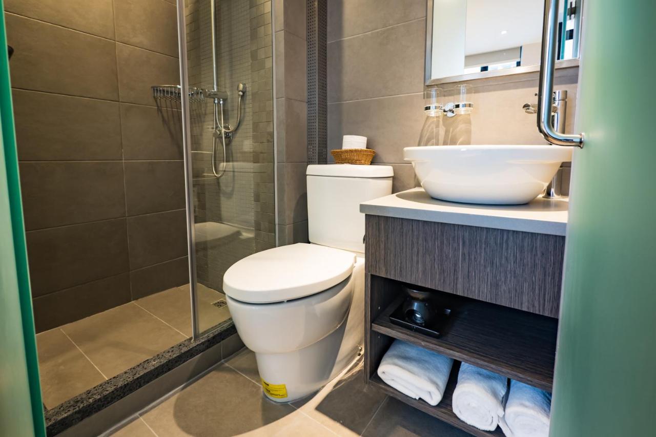 Dash Hotel On Minden Гонконг Экстерьер фото